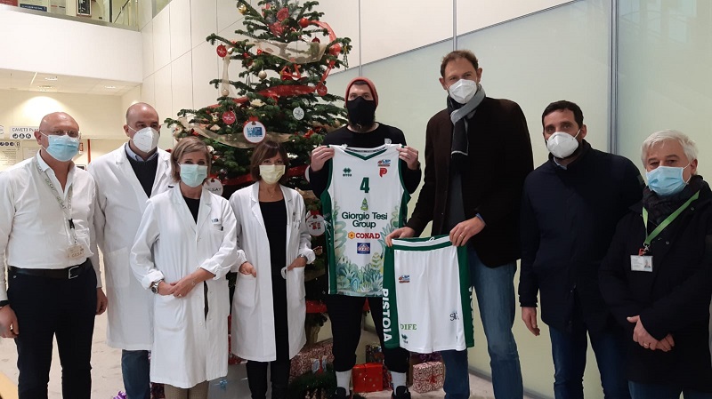 Foto albero Natale Iorio Cellini Chiti Di Renzo Sindaco