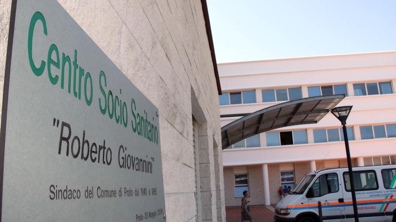 la foto mostra l'ingresso del centro socio sanitario Giovannini di Prato