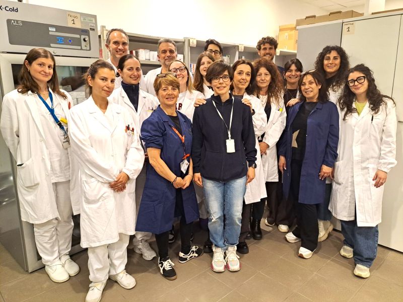 Foto di gruppo con lo staff della Farmacia ospedaliera di Empoli